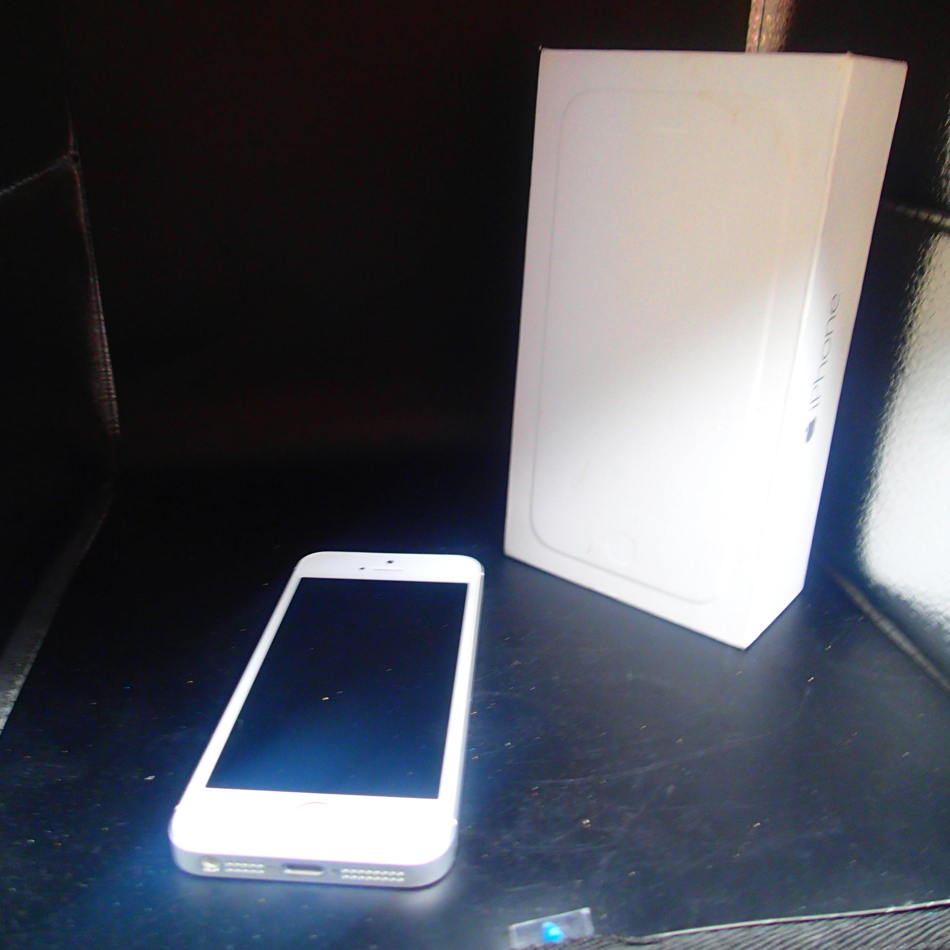 IPHONE  A1723
