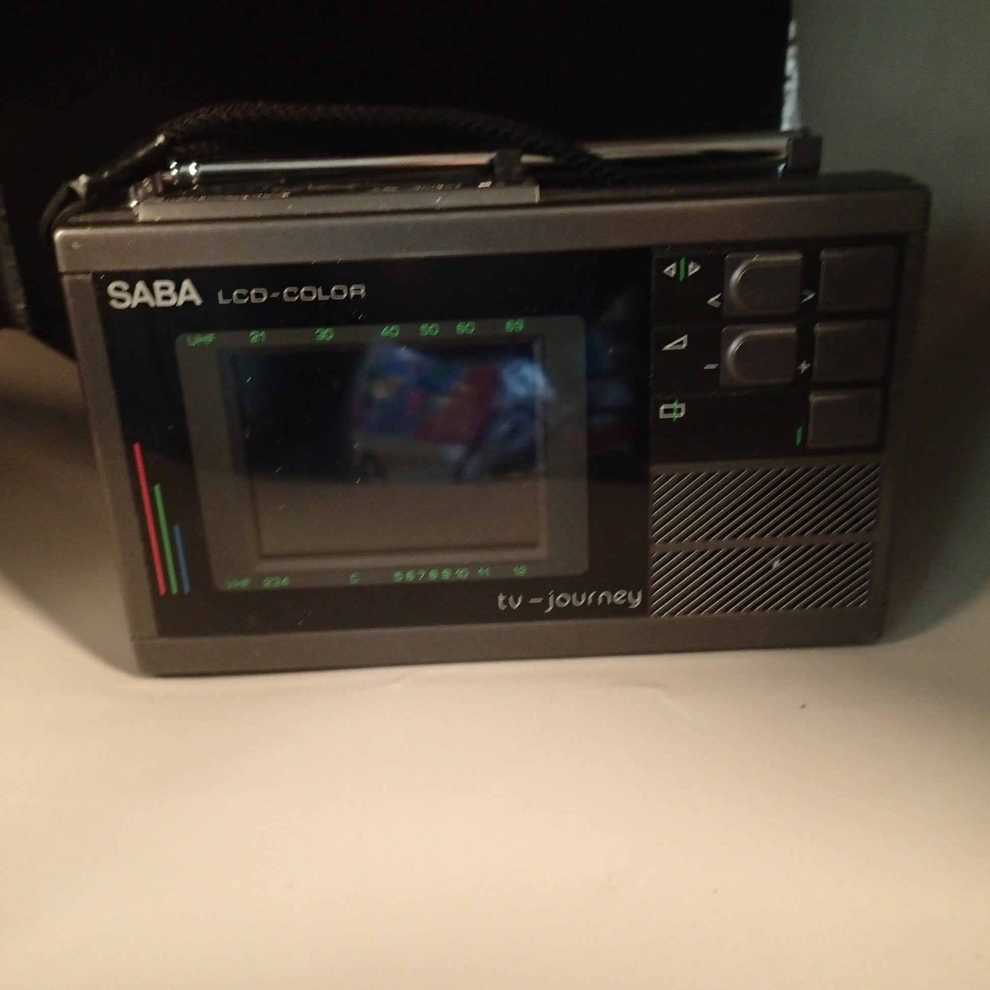 SABA TV-Journey TV mobile TV LCD colore UHF VHF AV Composite Audio 642000