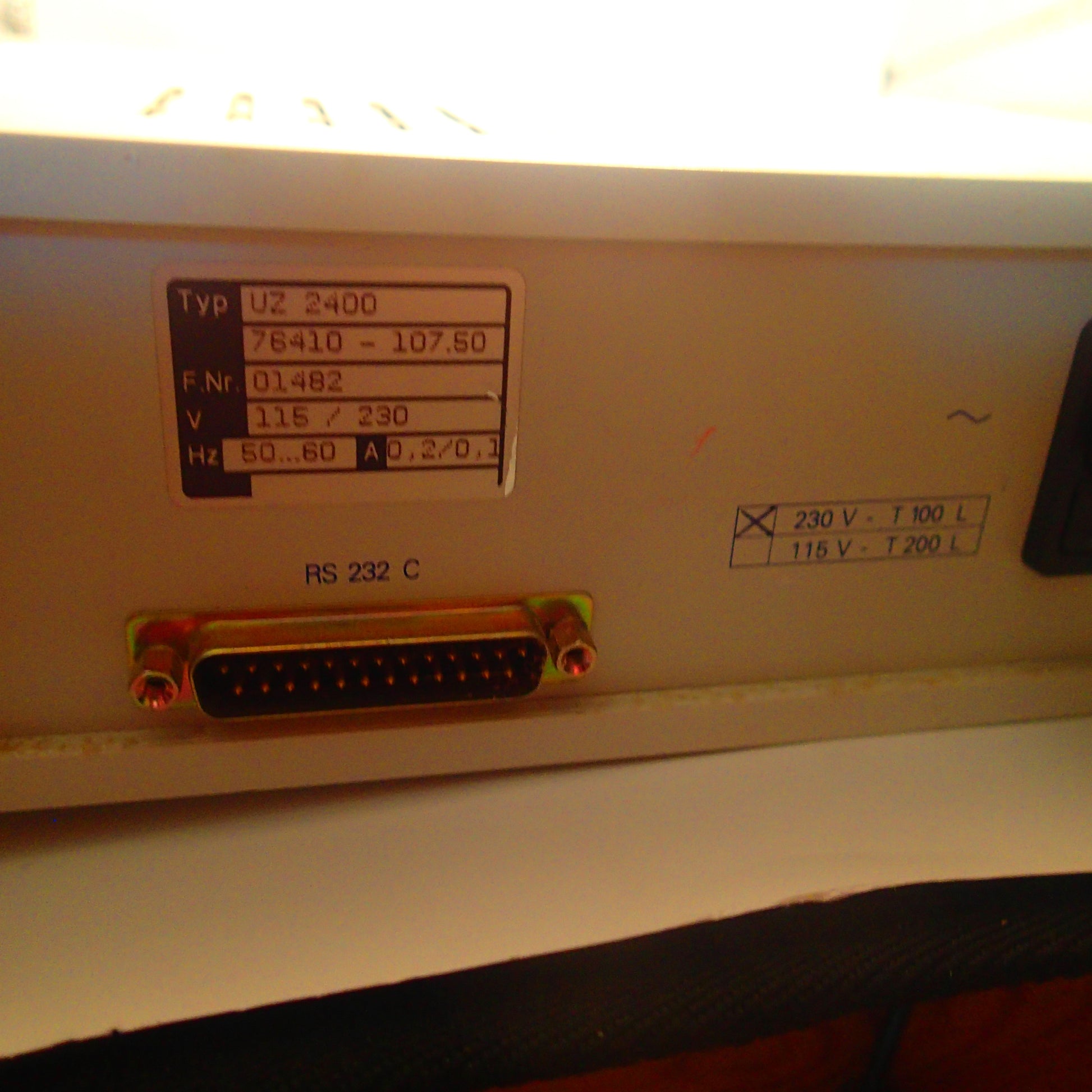 GRUNDIG UZ 2400 Frequenzzähler Frequenzmessung - geprüft vom Händler